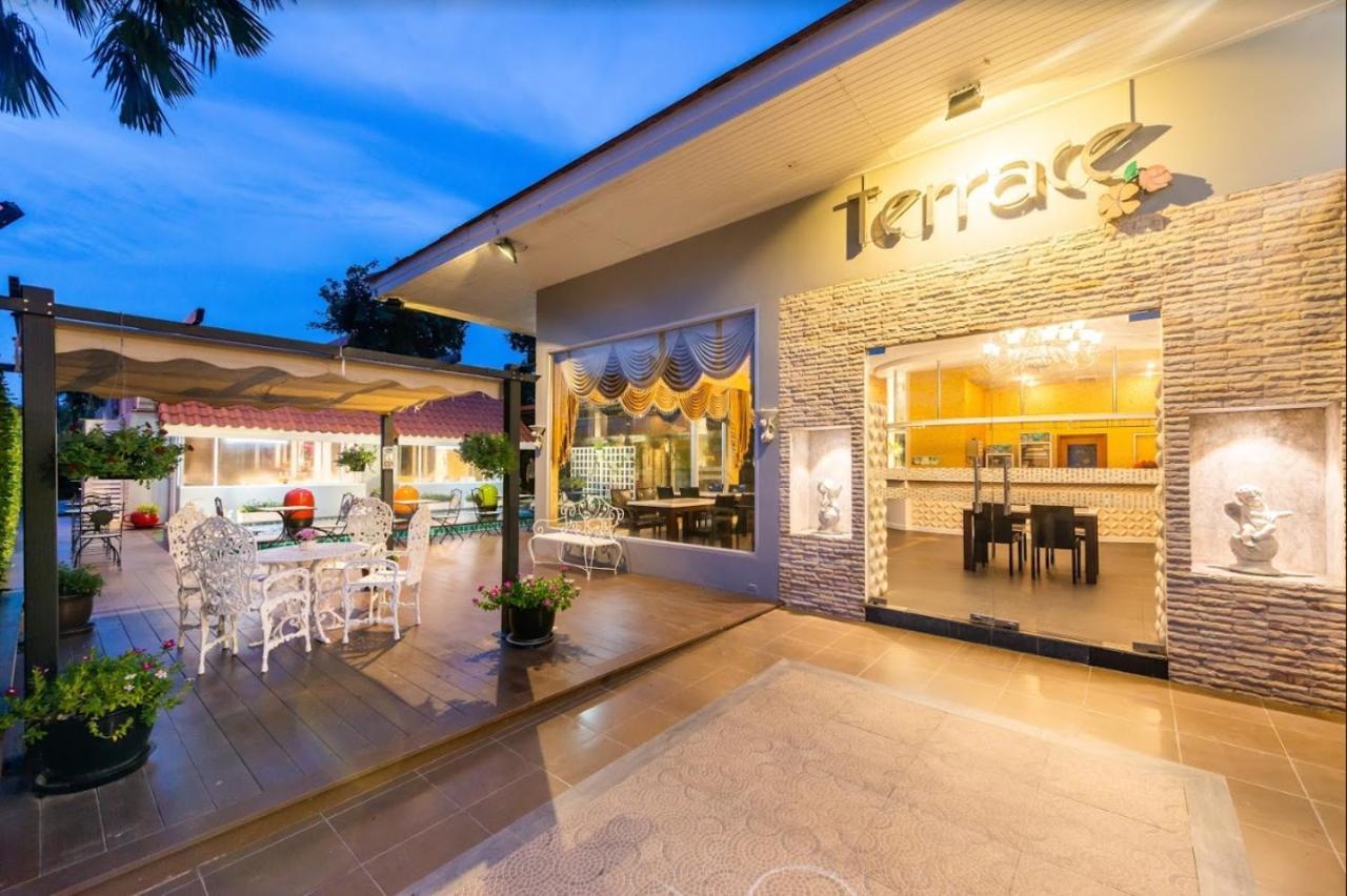 Napheera Royal Tel Hotel Ban Khlong Bang Krathiam Kültér fotó